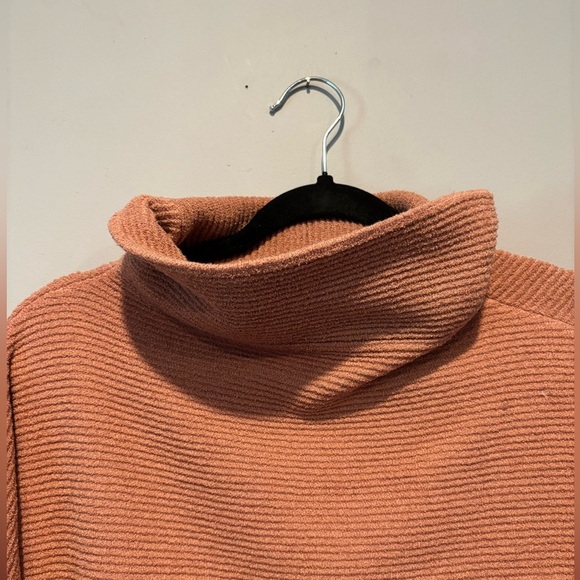 RD Style Nancy Color Block Sweater Ottoman Sangria - Picture 5 of 9